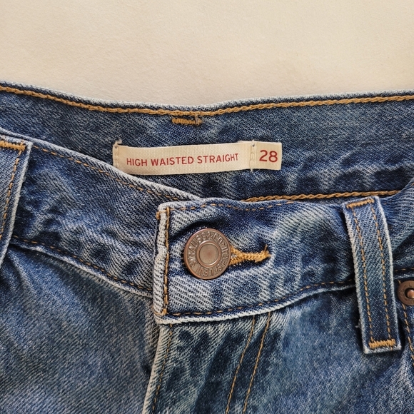 Levi's Women's High Waisted Straight Distressed Denim Blue Jeans Size 28 - Picture 5 of 13